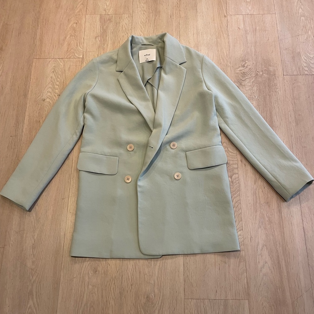 Aritzia Mint Double-Breasted Blazer